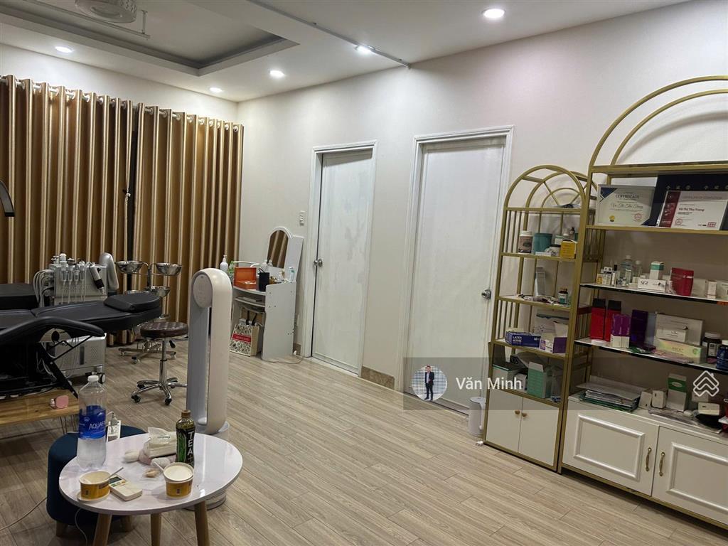 Bán căn hộ tầng trệt chung cư 43 hồ văn huê phường 9 phú nhuận 3,4x8m 1 trệt 1 lửng 2wc 1pn master