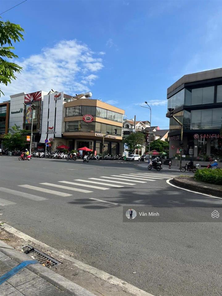 Bán căn 2 phòng ngủ chung cư phan xích long phường 7 phú nhuận 66m2 2wc tầng 6 full nội thất 4,9 tỷ