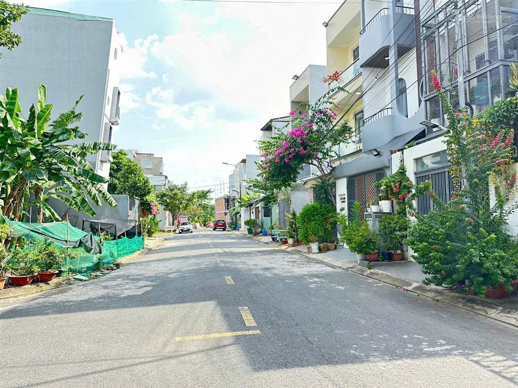 Bán nhanh nhà phố hẻm 68, bưng ông thoàn, full nội thất giá 7,7 tỷ