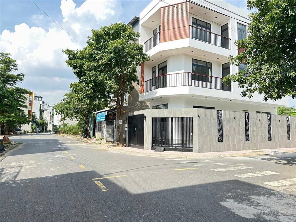 Bán nhanh nhà phố hẻm 68, bưng ông thoàn, full nội thất giá 7,7 tỷ