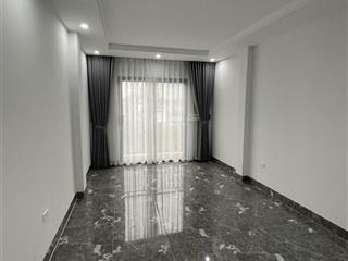 Bán nhà phân lô hoàng quốc việt ngõ thông mt rộng 6.6m sổ đỏ vĩnh viễn. 50m2x5t. 16 tỷ