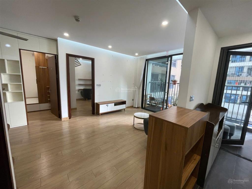 Bán căn hộ chung cư nghĩa đô 51.5m 3 ngủ full nội thất ở ngay, tiện ích đầy đủ