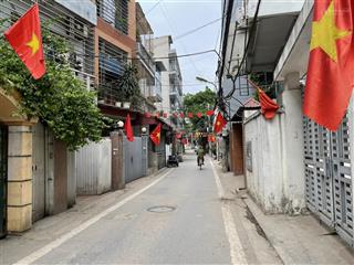 Bán riêng khu vực trần cung, 66m2, mt 4.2m 4pn, 4wc xây đẹp chắc chắn, tầng 2 phòng cầu thang giữa