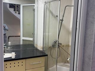 Cho thuê nhà trung kính để làm văn phòng, kho, kinh doanh. 80m2, 5 tầng giá siêu rẻ
