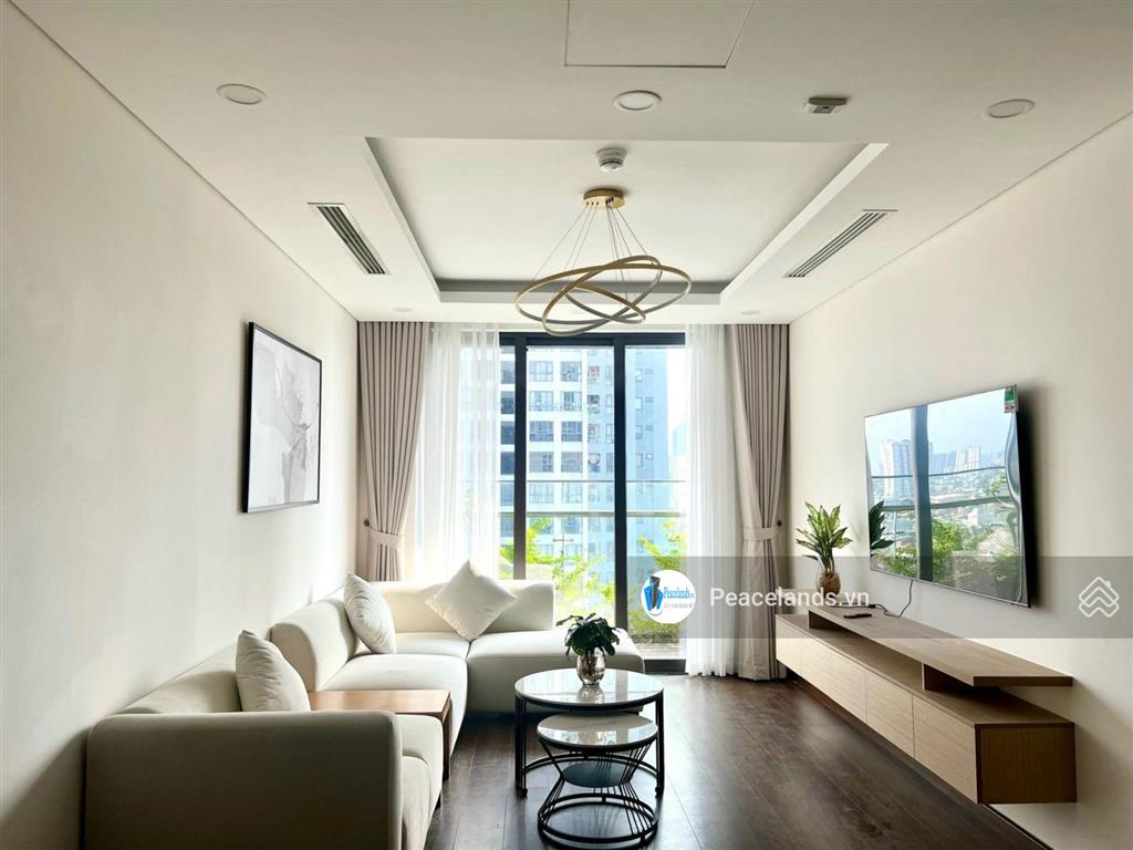 Chính chủ cho thuê căn hộ tầng cao 2pn đủ đồ cc mipec rubik giá 18tr.  0936 530 ***