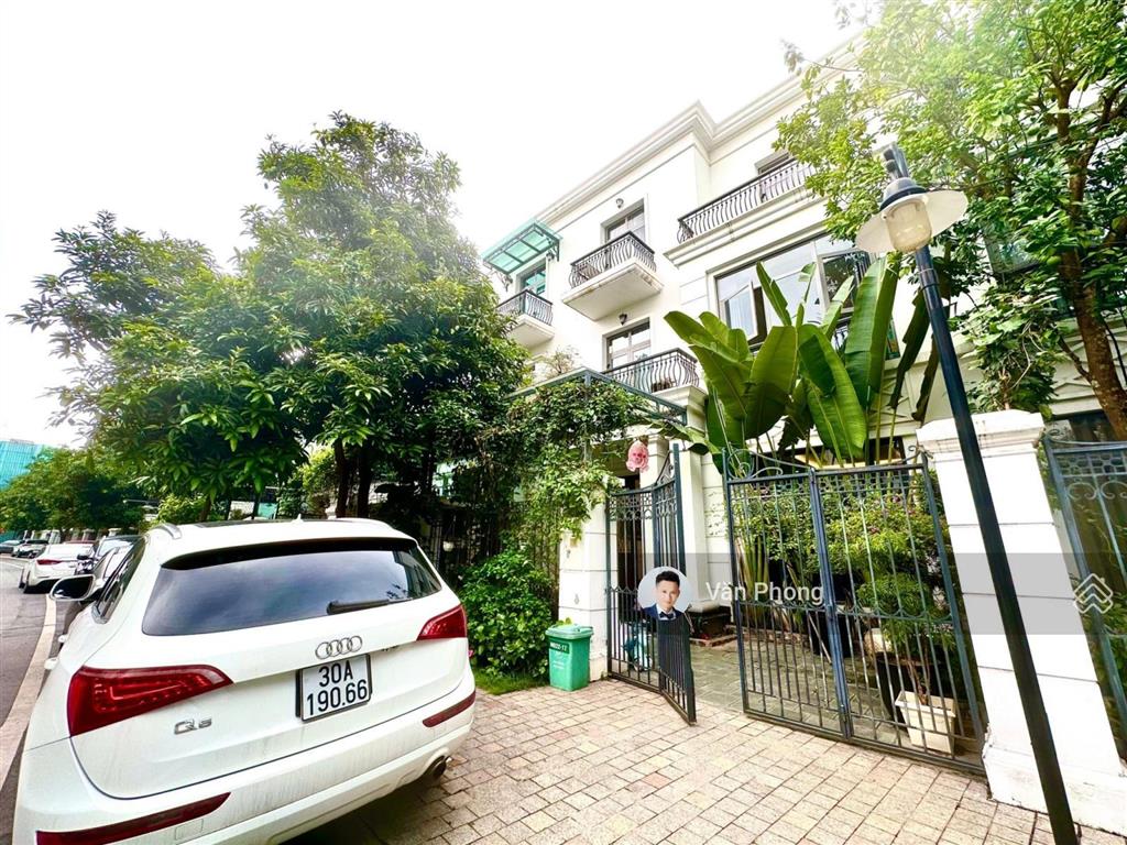 Cần bán căn liền kề tại vinhomes harmony, ở ngay, giá 36 tỷ