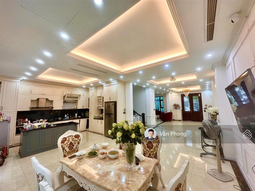 Cần bán căn liền kề tại vinhomes harmony, ở ngay, giá 36 tỷ