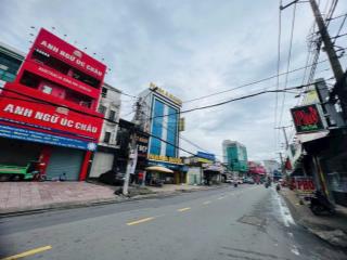 Tòa nhà tdt 800m2 ngay vòng xoay chợ thủ đức cho thuê