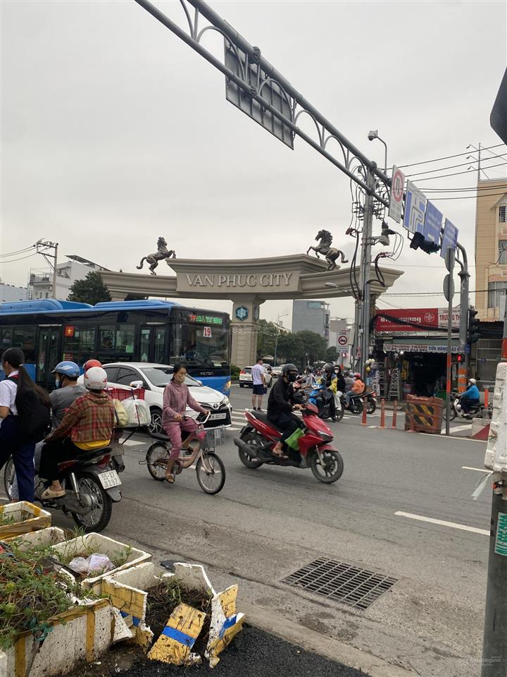 Cho thuê nhà 9 triệu 4 pn 2 toilet đường số 6 hbp