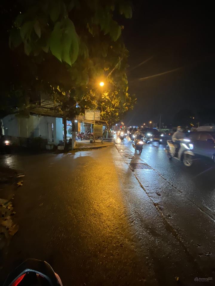 Bán đất 4,5 ty dt 60 m giáp vạn phúc đường xe 7 chổ