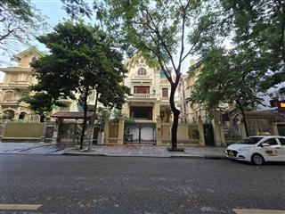 Chính chủ bán gấp biệt thự 256m, sát hồ, bán đảo linh đàm giá bán nhanh thương lượng sâu, hàng hiếm