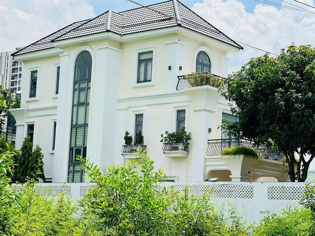 Bán lô biệt thự đơn lập kdc bách khoa 13,7x33  448m2 full thổ cư, giá bán 58 tr/m2  26 tỷ