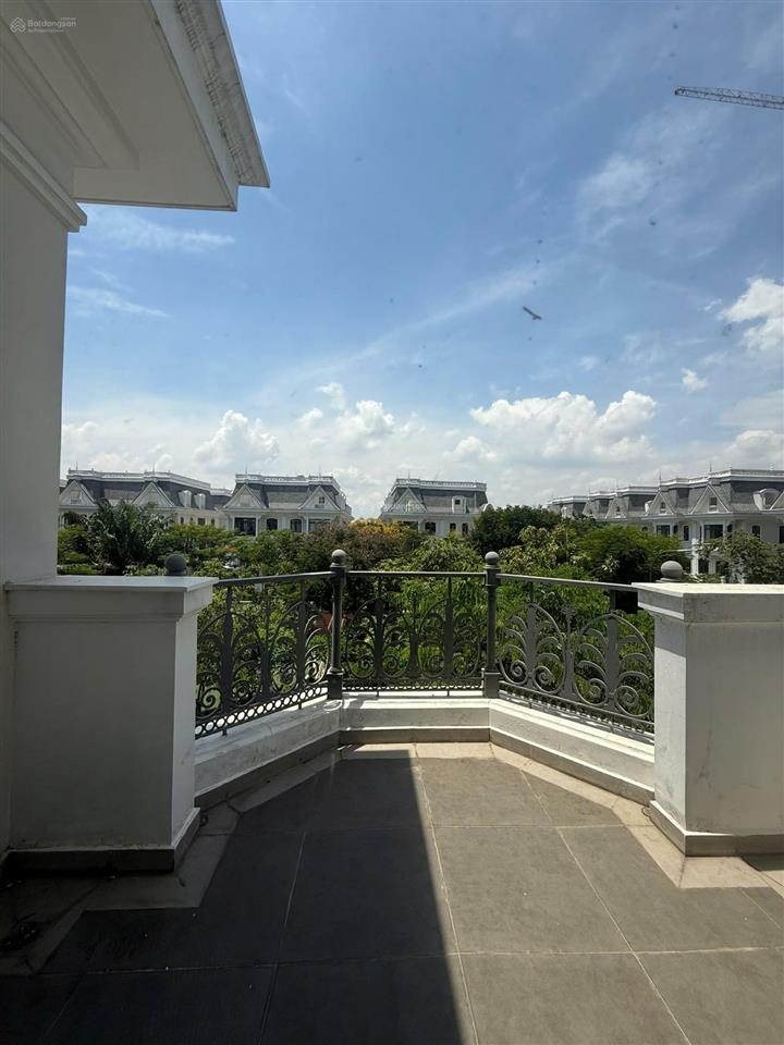 Bán biệt thự đơn lập view trực diện công viên victoria village 15x20m  267m2, sổ hồng giá 65 tỷ tl