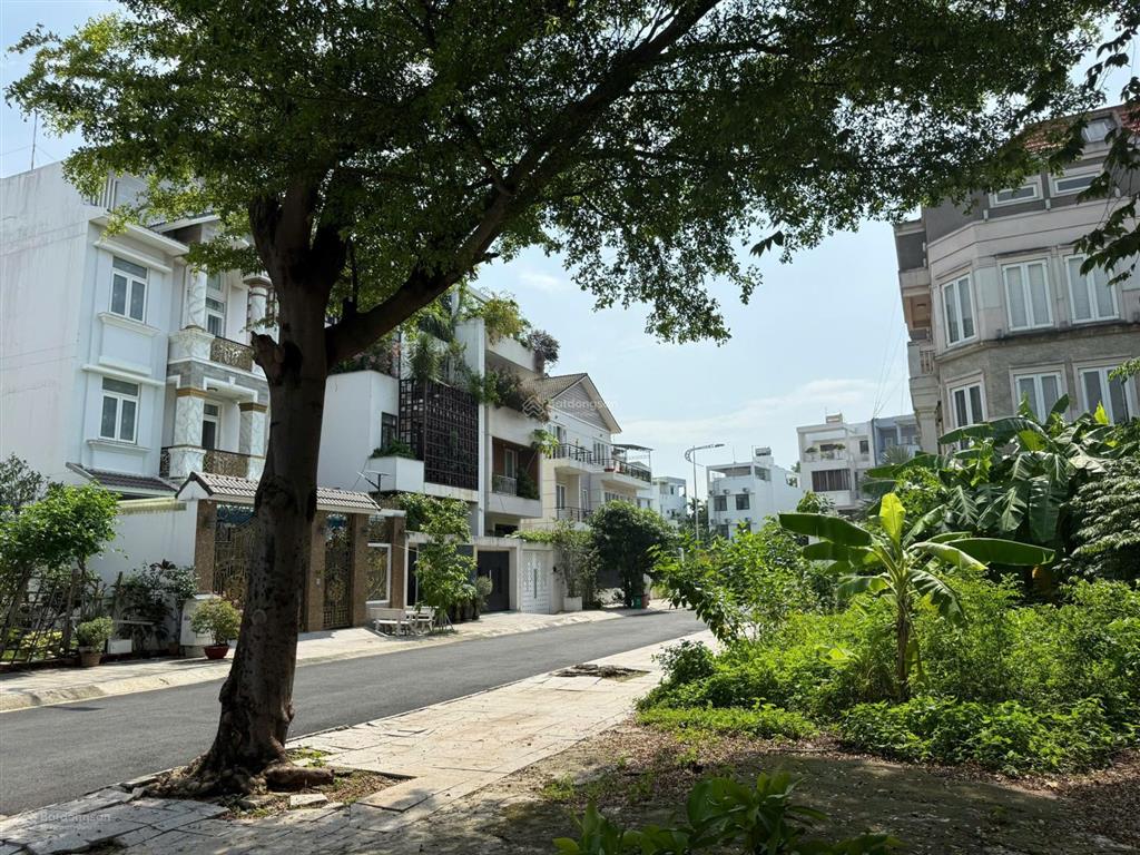 Bán đất biệt thự góc song lập, 215m2, kdc đông thủ thiêm 11x20m, xd hầm + 4 tầng  giá 99 tr/m2