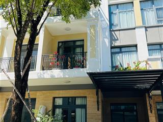 Cho thuê nhà full nội thất cao cấp verora park, 6x18, 4pn 4wc, gần hồ bơi, công viên 30 tr/tháng
