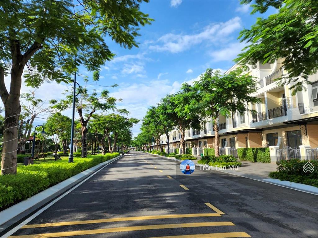 Bán căn góc hiếm trục chính, đường trước nhà rộng, siêu vị trí view công viên giá bán 33 tỷ