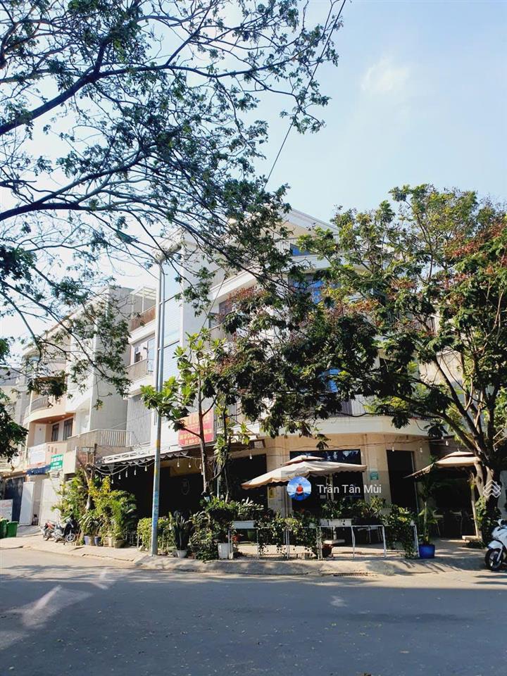 Bán nhà phố liền kề đường liên phường, dt 6x21  126m2, 1 trệt 3 lầu, sổ hồng giá bán 18 tỷ