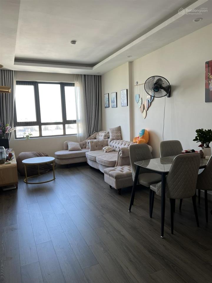 Cần bán căn góc 2 ngủ 70m2 ở tòa ct thái hà cc bộ công an tại phạm văn đồng