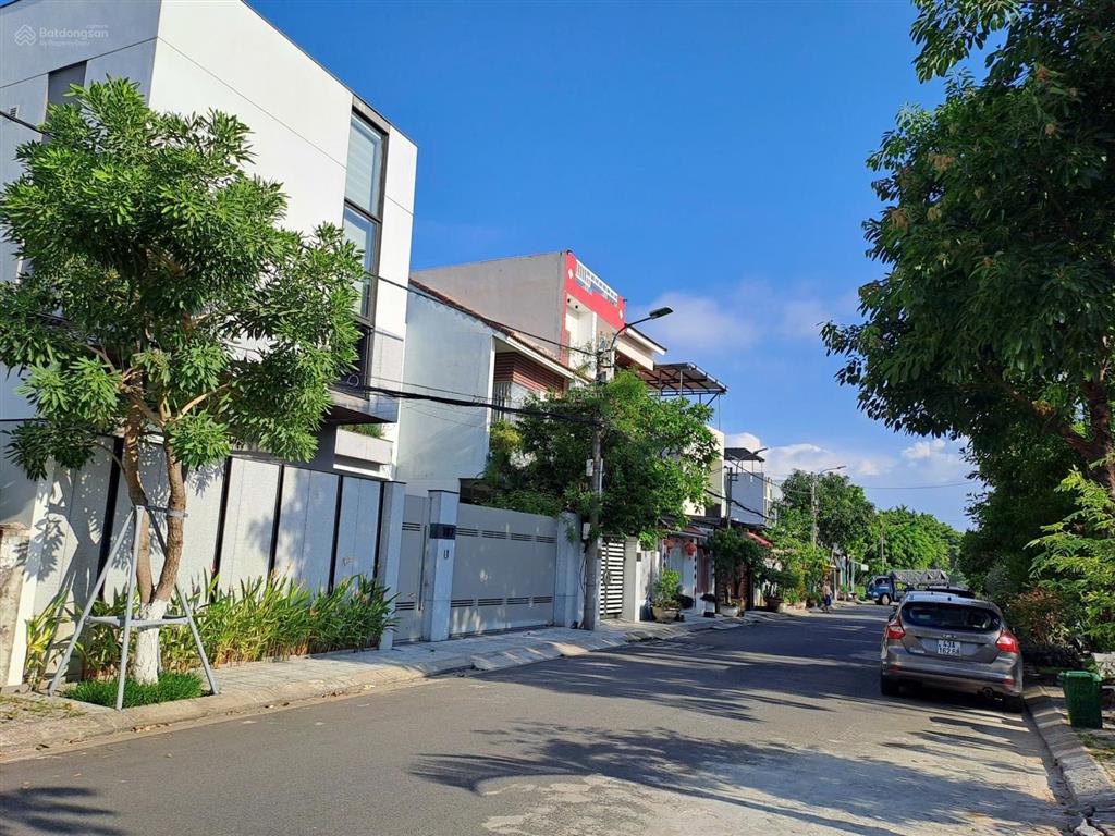 Chào bán lô đất tuyệt đẹp đường phó đức chính, đường to rộng, khu yên tĩnh thoáng mát gần biển