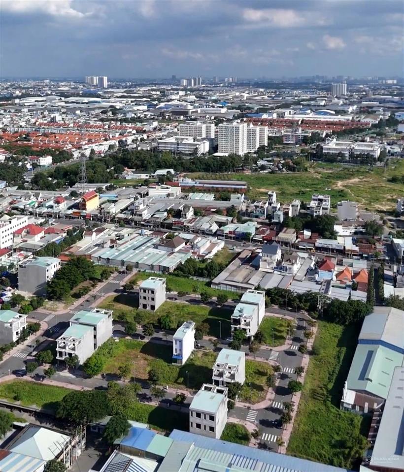 Bán đất 2 mặt tiền, gần vsip 1, kdc lê phong thuận giao, hồ chí minh