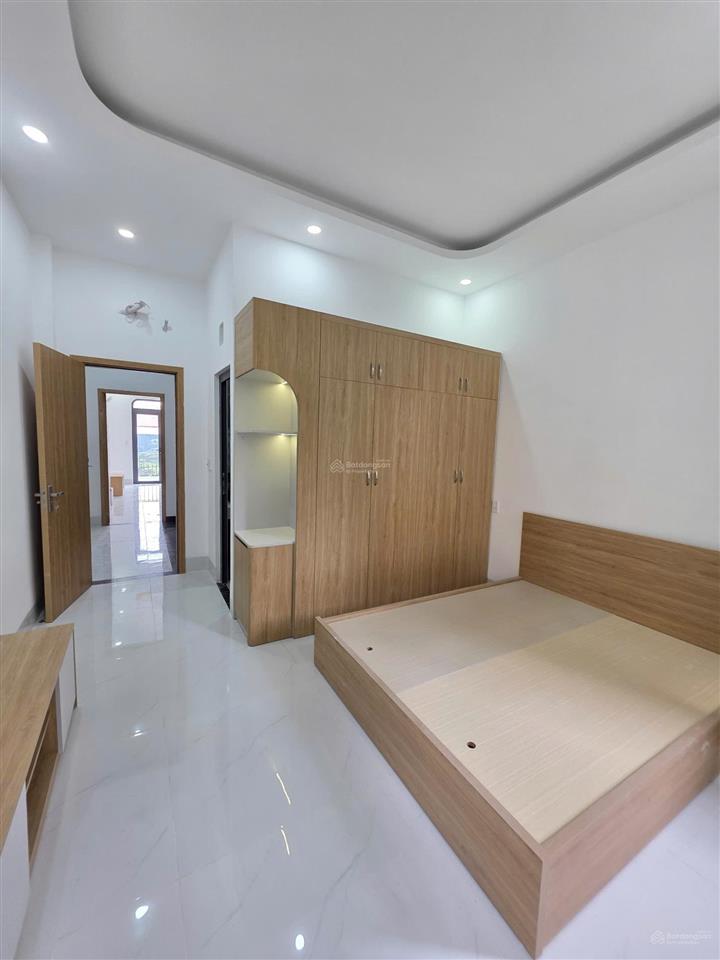 Bán nhà 1 trệt 2 lầu hoàn công gần ngã tư miếu ông cù 500m, nội thất đầy đủ bình chuẩn tp. thuận an