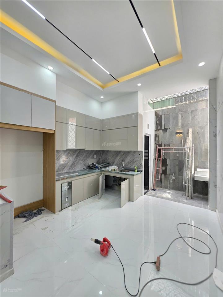 Bán nhà 1 trệt 2 lầu hoàn công gần ngã tư miếu ông cù 500m, nội thất đầy đủ bình chuẩn tp. thuận an