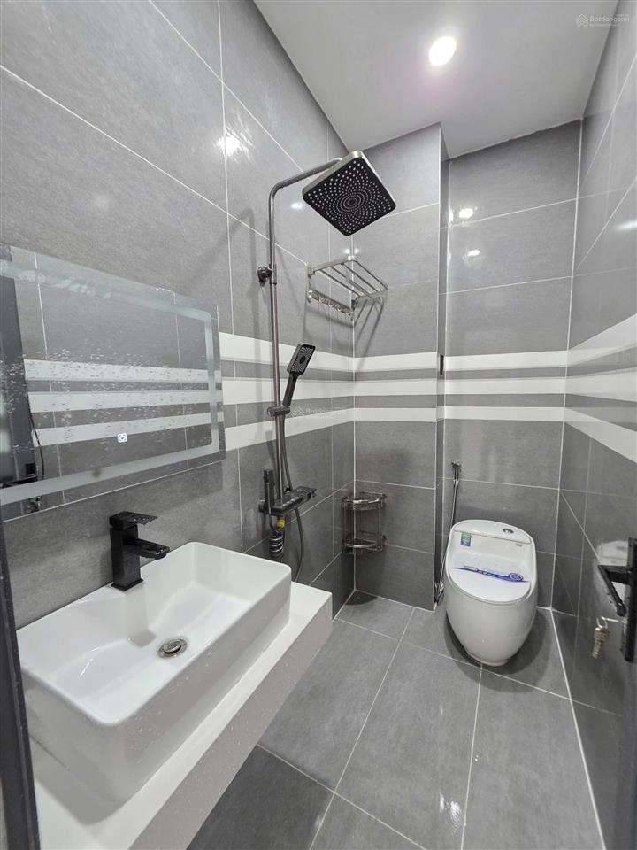 Bán nhà 1 trệt 2 lầu hoàn công gần ngã tư miếu ông cù 500m, nội thất đầy đủ bình chuẩn tp. thuận an