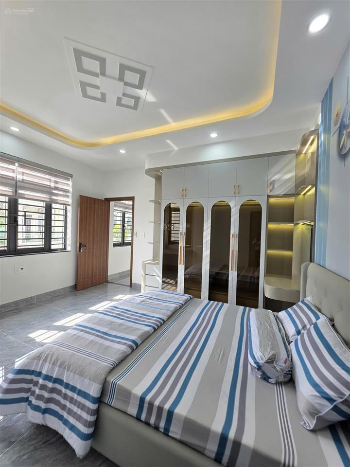 Bán nhà 2 mặt tiền, gần làng đại học quốc gia,gần làng đại học thủ đức 900m bình an, dĩ an