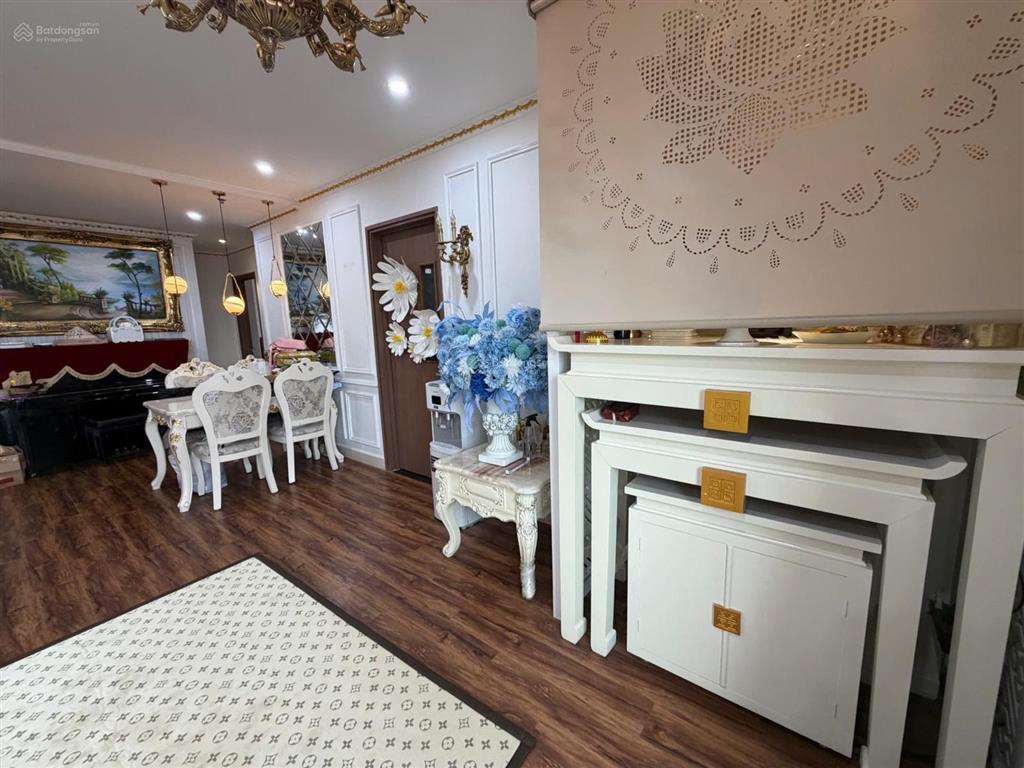 Bán căn hộ cao cấp 3 phòng ngủ shp plaza  trung tâm lạch tray, view đẹp