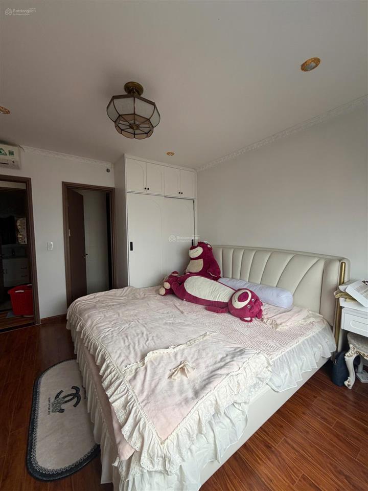 Bán căn hộ cao cấp 3 phòng ngủ shp plaza  trung tâm lạch tray, view đẹp