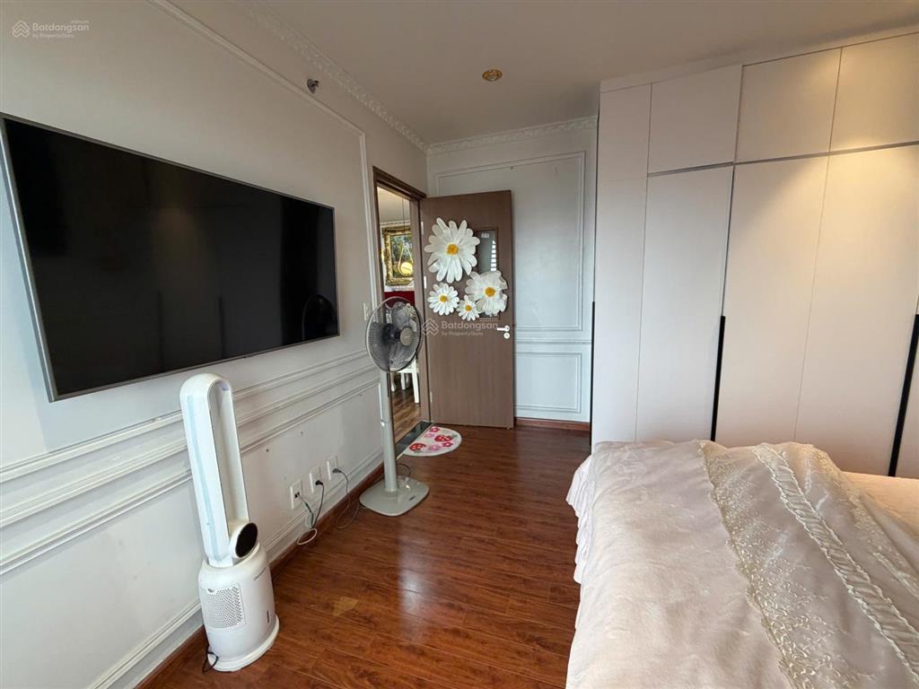 Bán căn hộ cao cấp 3 phòng ngủ shp plaza  trung tâm lạch tray, view đẹp