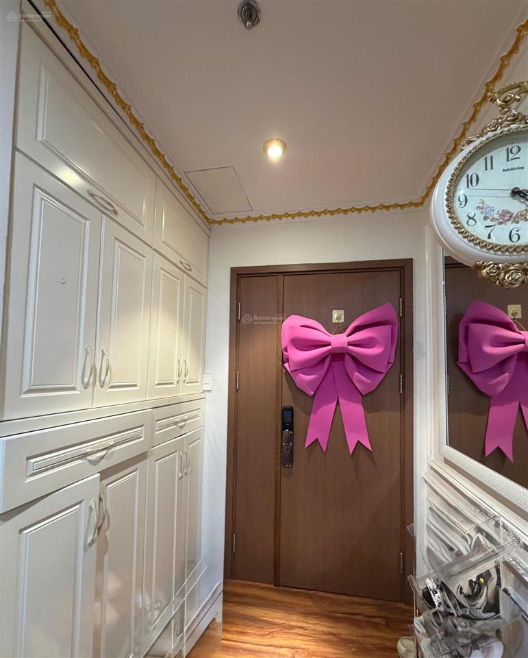 Bán căn hộ cao cấp 3 phòng ngủ shp plaza  trung tâm lạch tray, view đẹp