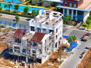 Chỉ 830tr sở hữu nhà phố 1 trệt 2 lầu, sổ hồng riêng, trong khu đô thị 100ha,  0929 535 ***