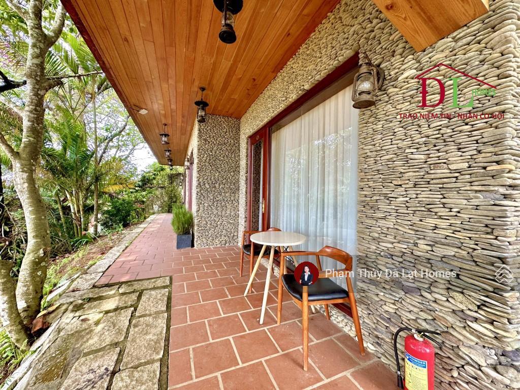 Bán khu biệt thự đồi thông đà lạt, khuôn viên 3000m2 đất ở tư nhân, ngay cửa ngõ trung tâm