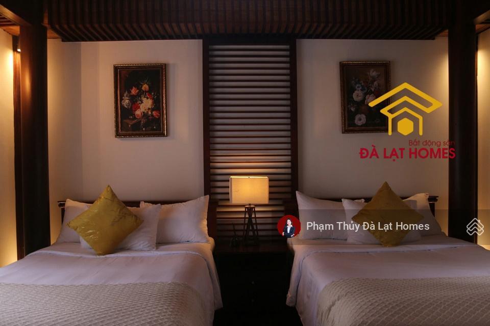 Bán khu biệt thự đồi thông đà lạt, khuôn viên 3000m2 đất ở tư nhân, ngay cửa ngõ trung tâm