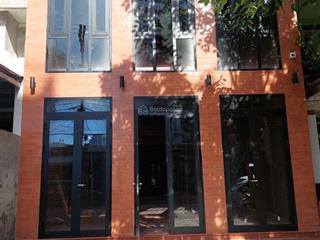 Chính chủ cho thuê nhà mặt tiền chính hữu gần võ văn kiệt, phù hợp mọi loại hình kinh doanh