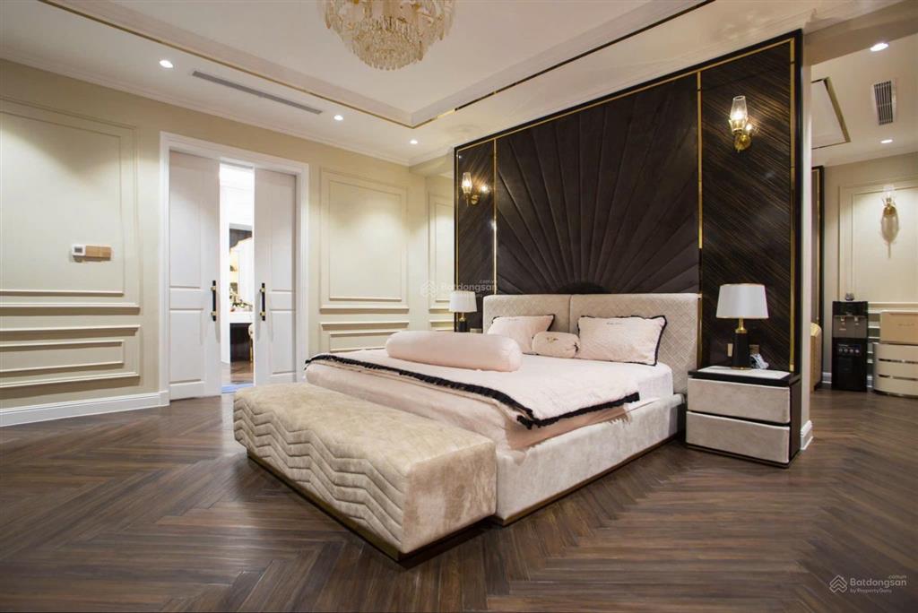 Bán biệt thự góc 2 mặt tiền võ chí công dt 476m2 full nội thất như hình  đã hoàn công 27 tỷ