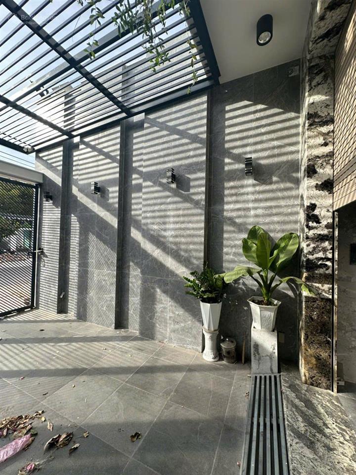 Nhà 5 tầng đường đặng thai mai, phường phú thuỷ, dt 152m2 hướng tây có thang máy