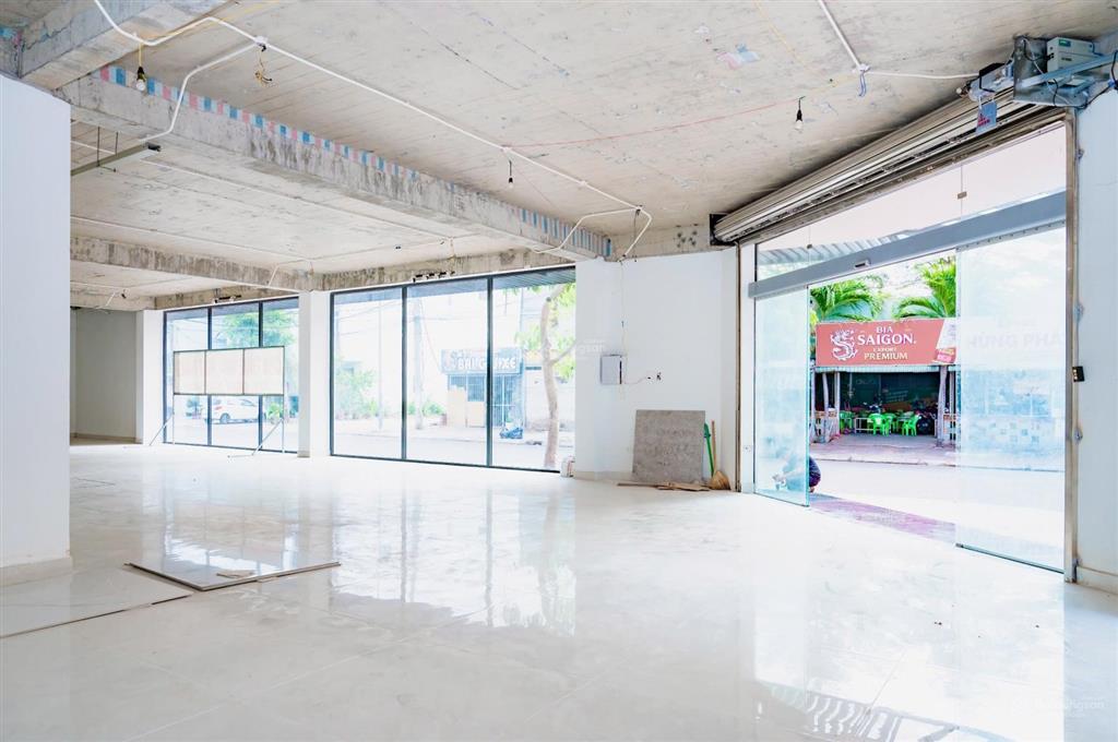 Cho thuê mặt bằng góc 2 mặt tiền đường trương hán siêu, phú thủy, phan thiết, 0383 333 ***