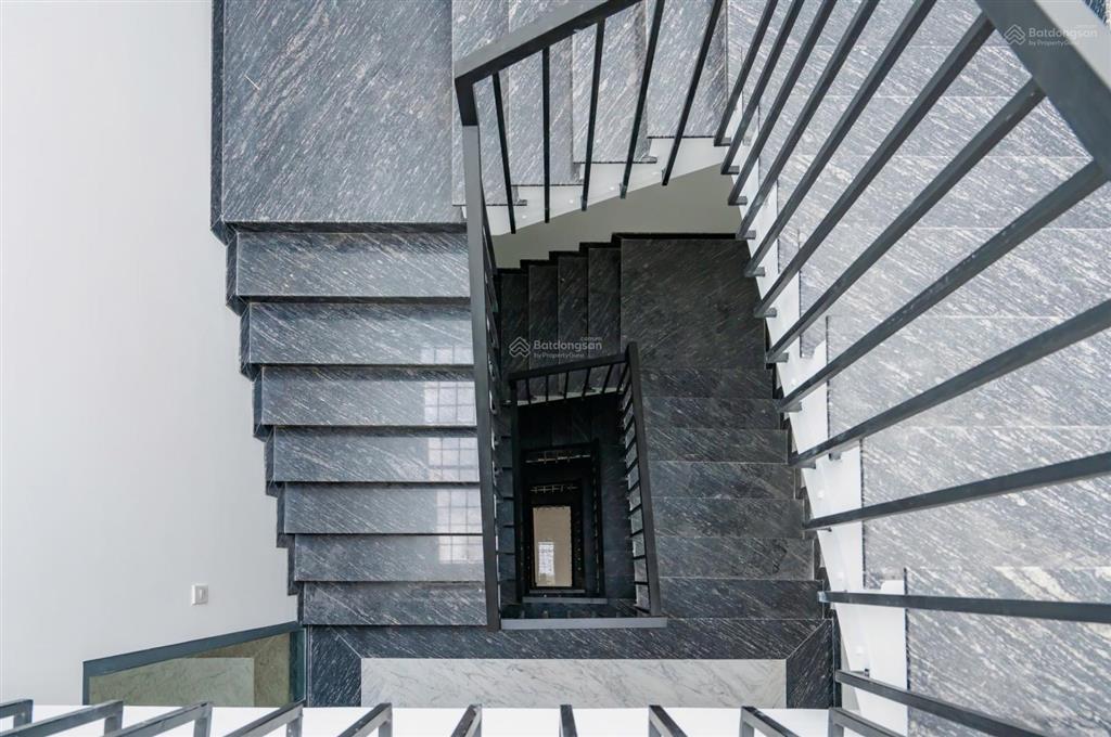 Cho thuê tòa nhà trung tâm phan thiết góc 2 mặt tiền hiếm, 0383 333 ***