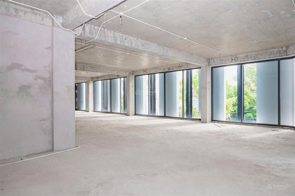 Cho thuê tòa nhà trung tâm phan thiết góc 2 mặt tiền hiếm, 0383 333 ***