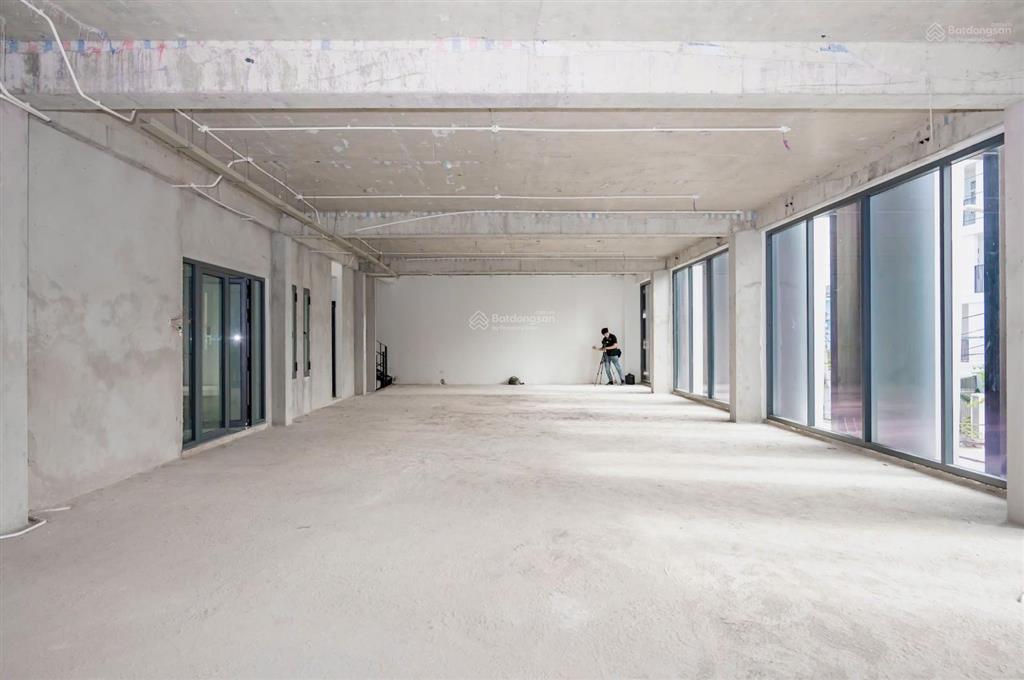 Cho thuê tòa nhà trung tâm phan thiết góc 2 mặt tiền hiếm, 0383 333 ***