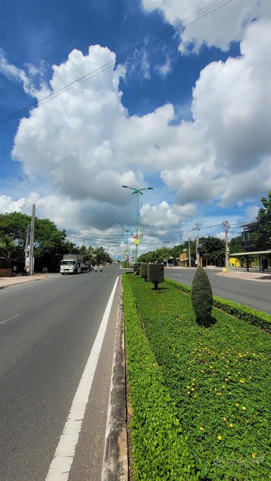 Cho thuê lô đất mặt tiền hùng vương, p. phú thủy, phan thiết, 0383 333 ***