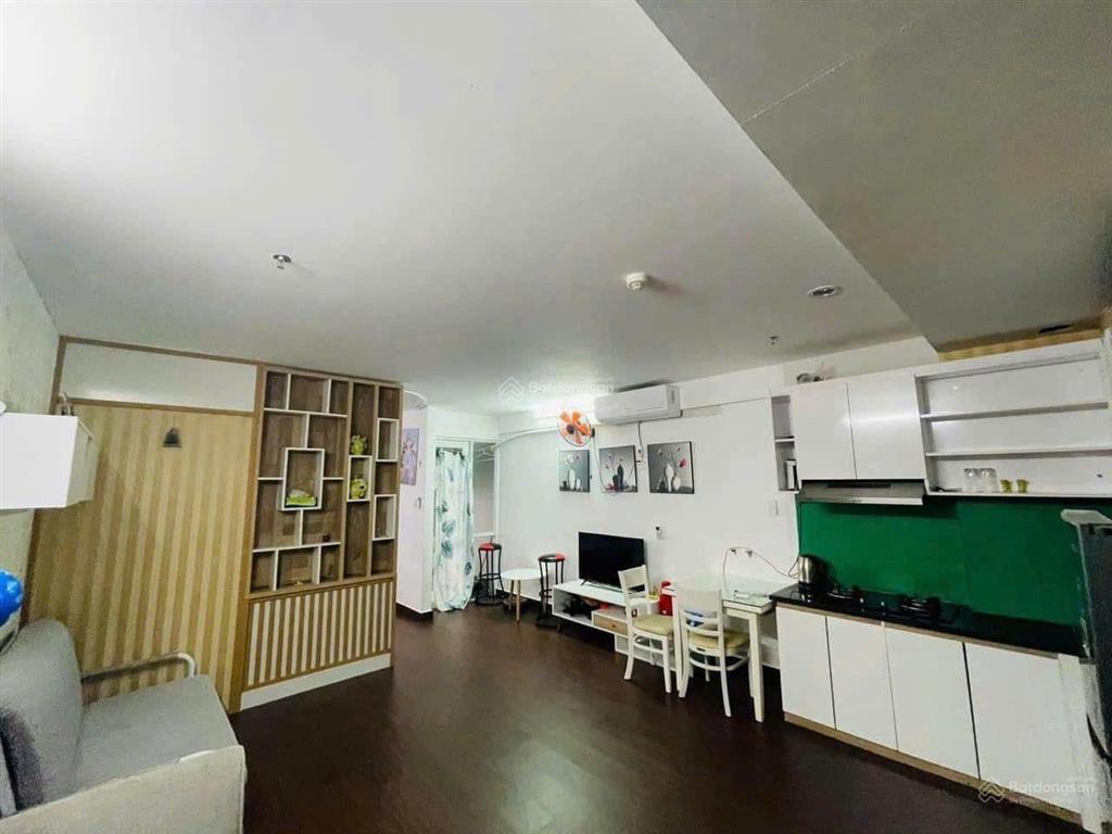 Bán căn hộ tầng cao, nôi thất đẹp