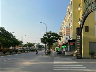 Bán lô phân lô tđc tứ hiệp view trường chu văn an. dt 60 m2, đông nam. sđcc.  0986 239 ***