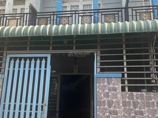 Cần bán nhà gần chợ hưng long, bc. 1 trệt 1 lầu. cách vlxd năm nị 200m. 160m2 sử dụng. hẻm xe tải