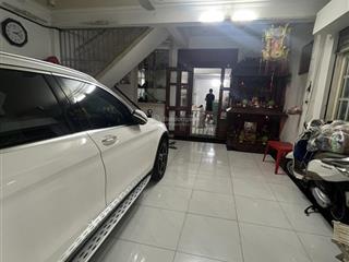 Kẹt tiền ngân hàng cần bán gấp căn nhà dt 6x18m xây 1 lầu và sân thượng, thuộc kdc bình hưng shr