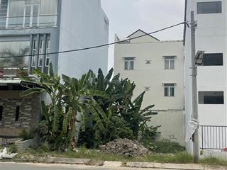 Đất nền kế bên đường số 10 thuộc kdc phong phú 5, bình hưng. dt 9x19,5m = 175,5m2 sổ hồng riêng