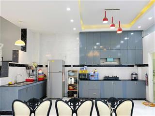 Nhà bán mặt tiền đường số 10, kdc phong phú 5, bình hưng. dt 7x19,5m xây 3 lầu