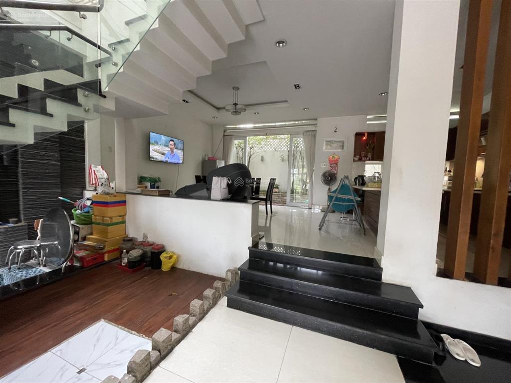 Biệt thự view sông, mt đường rạch bà lớn, khu dân cư phong phú 5. dt 9x19,5m xây 3 tầng